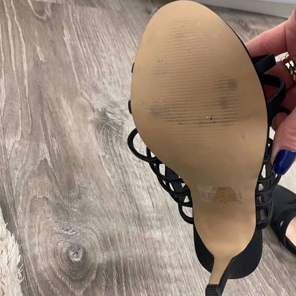 Madden girl cages heel - Picture 8 of 8